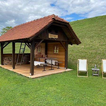 Wooden Hut At Tourist Farm Artisek Βίλα Store Εξωτερικό φωτογραφία