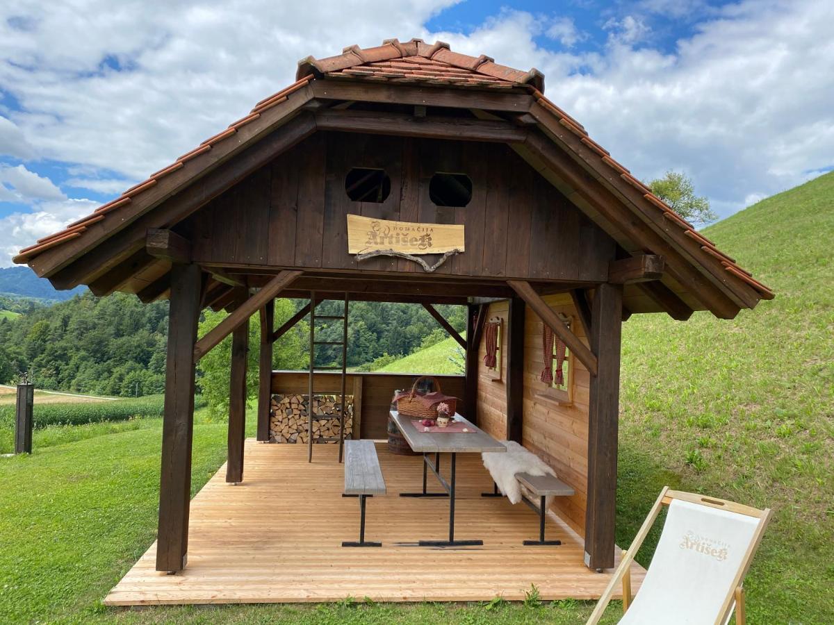 Wooden Hut At Tourist Farm Artisek Βίλα Store Εξωτερικό φωτογραφία