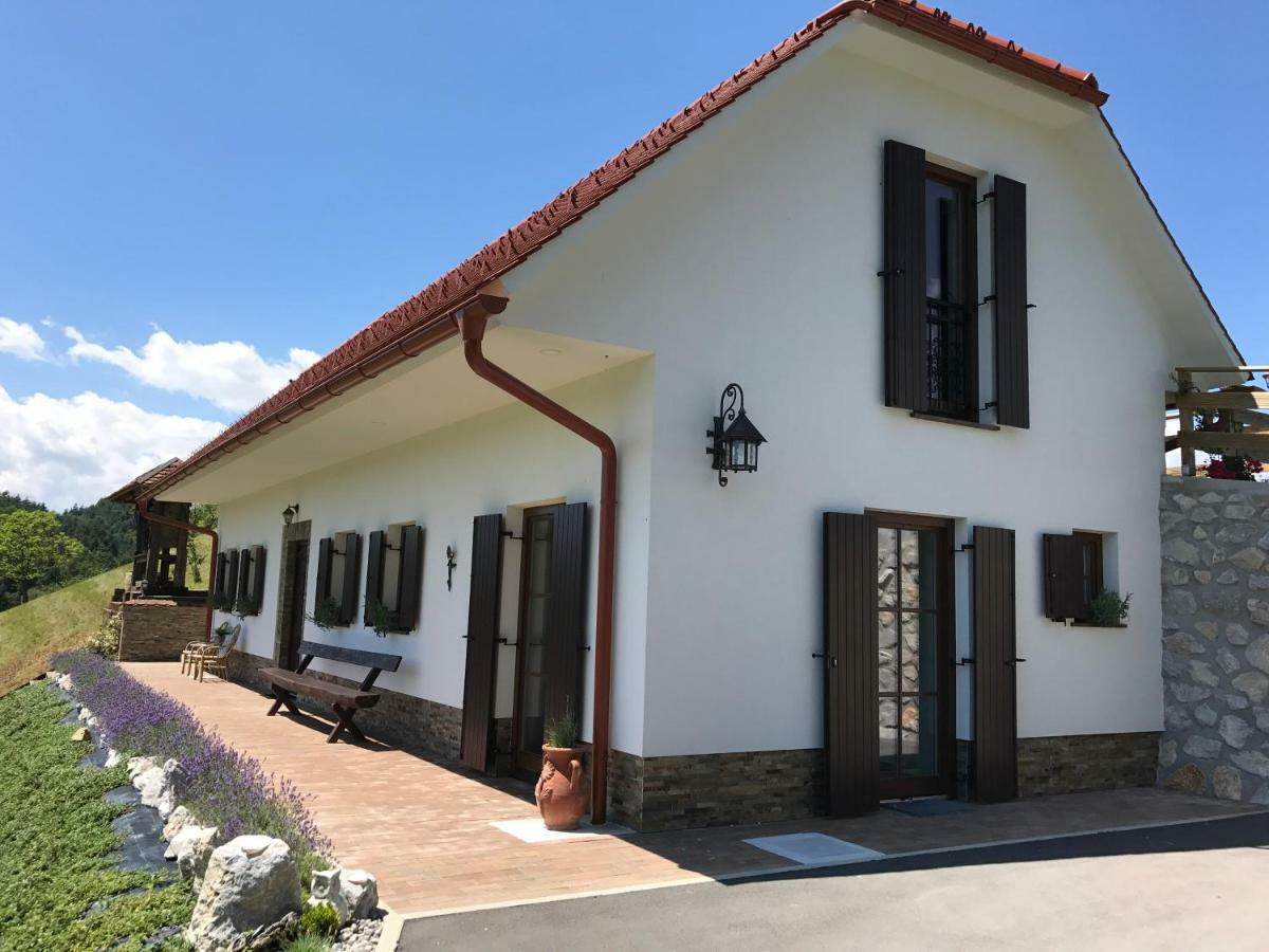 Wooden Hut At Tourist Farm Artisek Βίλα Store Εξωτερικό φωτογραφία