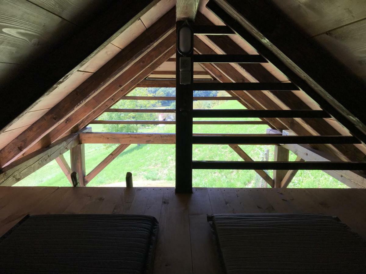 Wooden Hut At Tourist Farm Artisek Βίλα Store Εξωτερικό φωτογραφία